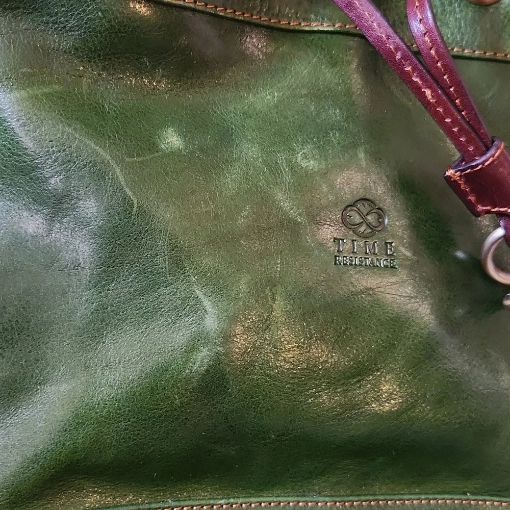 Time Resistance Green Leather Bucket Bag - Picture 12 of 15
